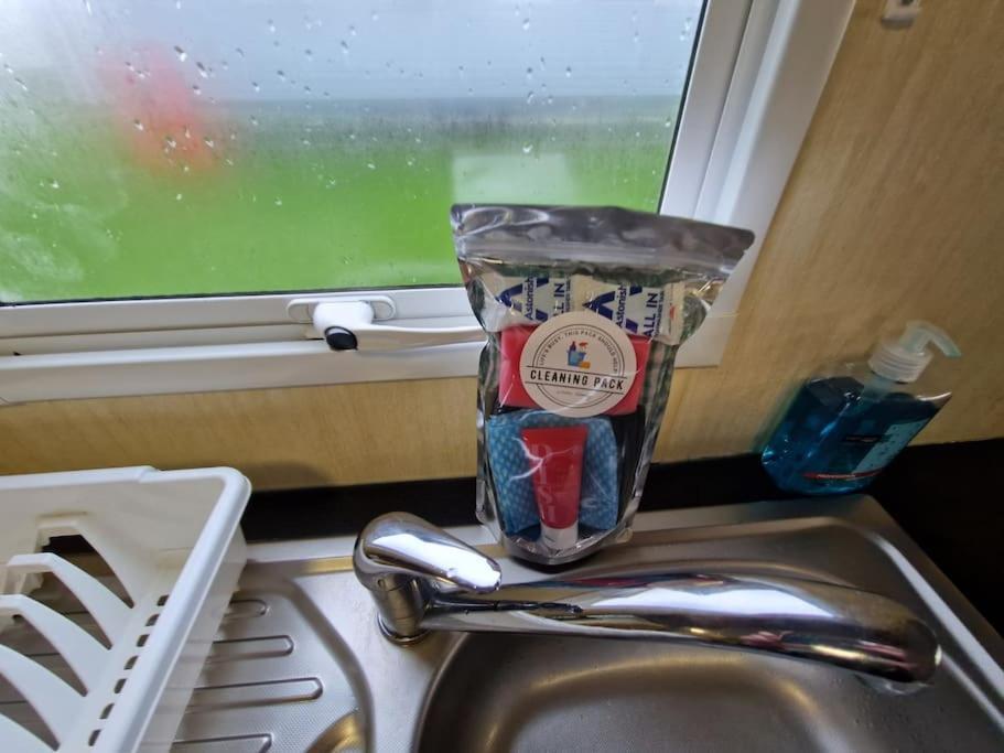 Homely 3 Bed Van @ Weymouth Bay Extérieur photo